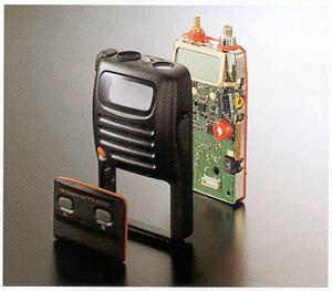YAESU VX-10 w trzech kawałkach.
